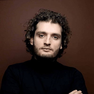 Portrait de Guillaume professeur de théâtre amateur aux Apprentis du Jeu